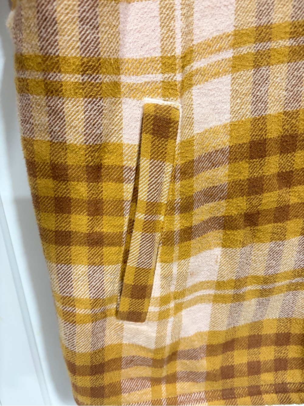 Aerie Fur/Sherpa Lined Pink and Orange Flannel Jacket with Pockets+ A GIFT 🎁 - Picture 6 of 7